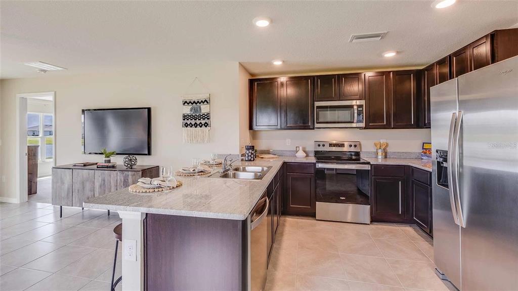 3820 CALAMITY TERRACE, BRADENTON, FL — photo 5 of 11