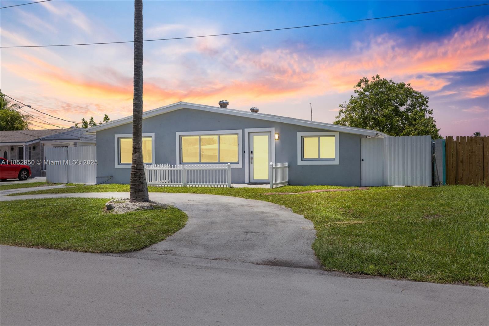 2448 Sunshine Blvd, Miramar FL 33023