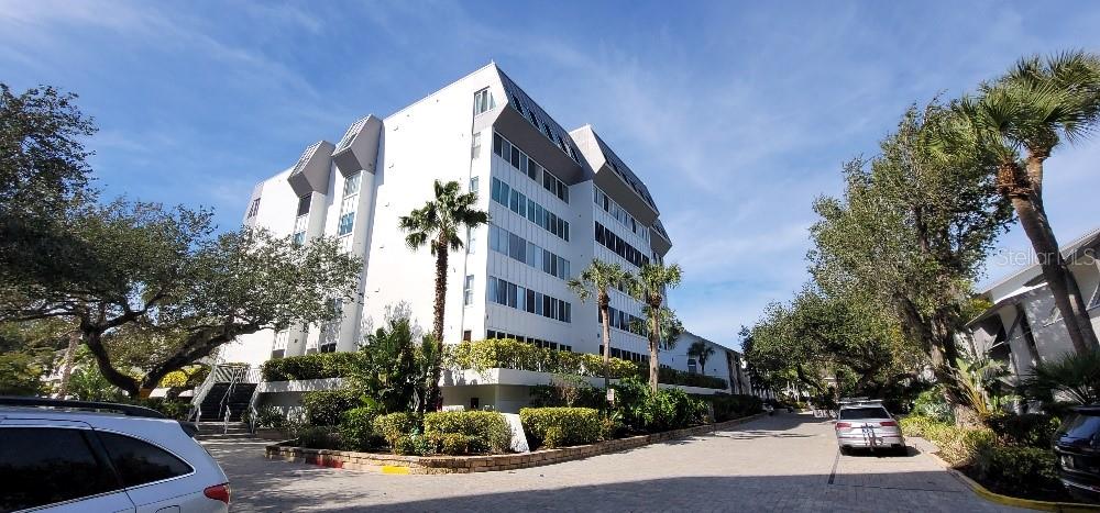 1255 E PEPPERTREE DRIVE UNIT 506