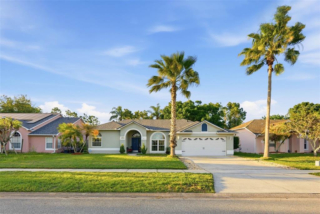 1813 CROSSWELL COURT