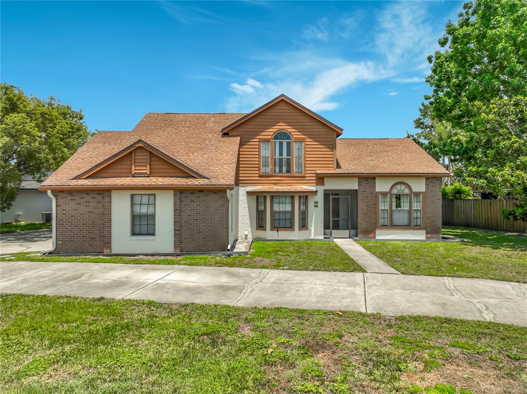 2205 FAIRMONT CIRCLE