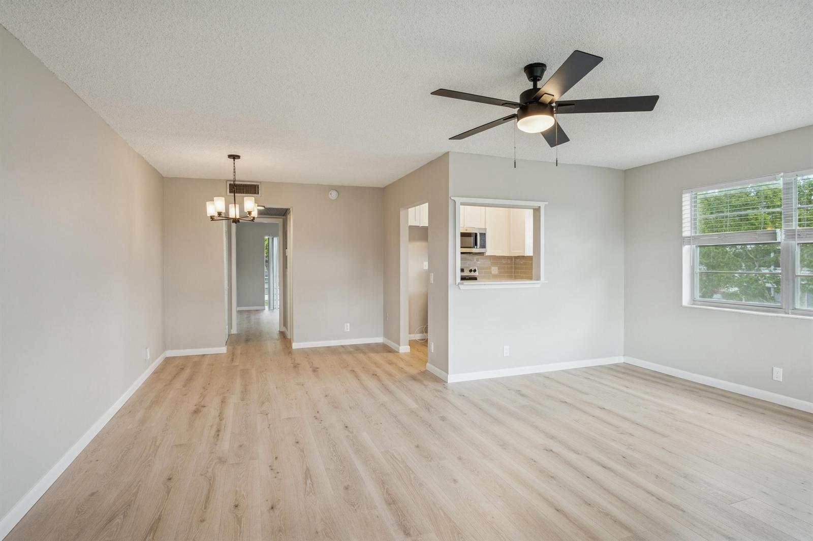244 Camden J, West Palm Beach FL 33417