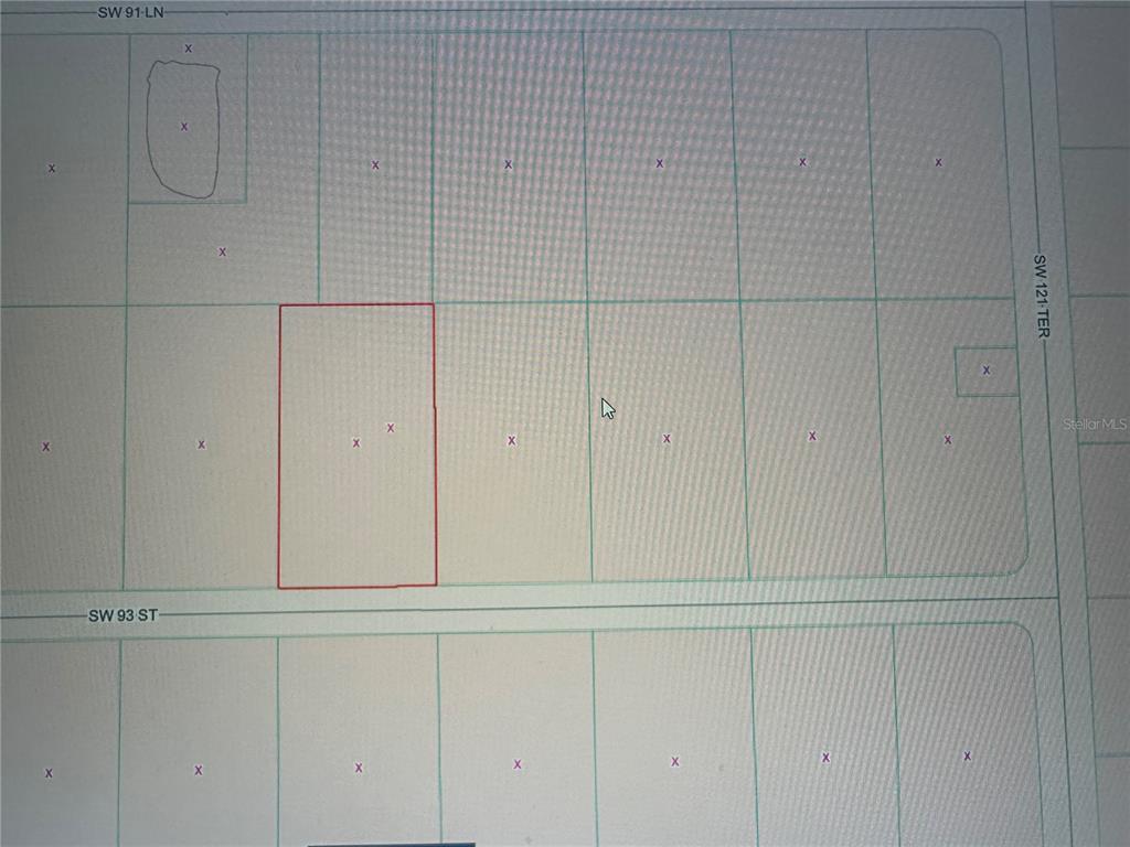 This is a map showing a rectangular parcel of land highlighted in red — SW 93TH STREET, DUNNELLON, FL