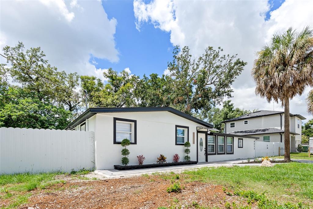 4311 E FRIERSON AVENUE, TAMPA, FL — photo 2 of 30