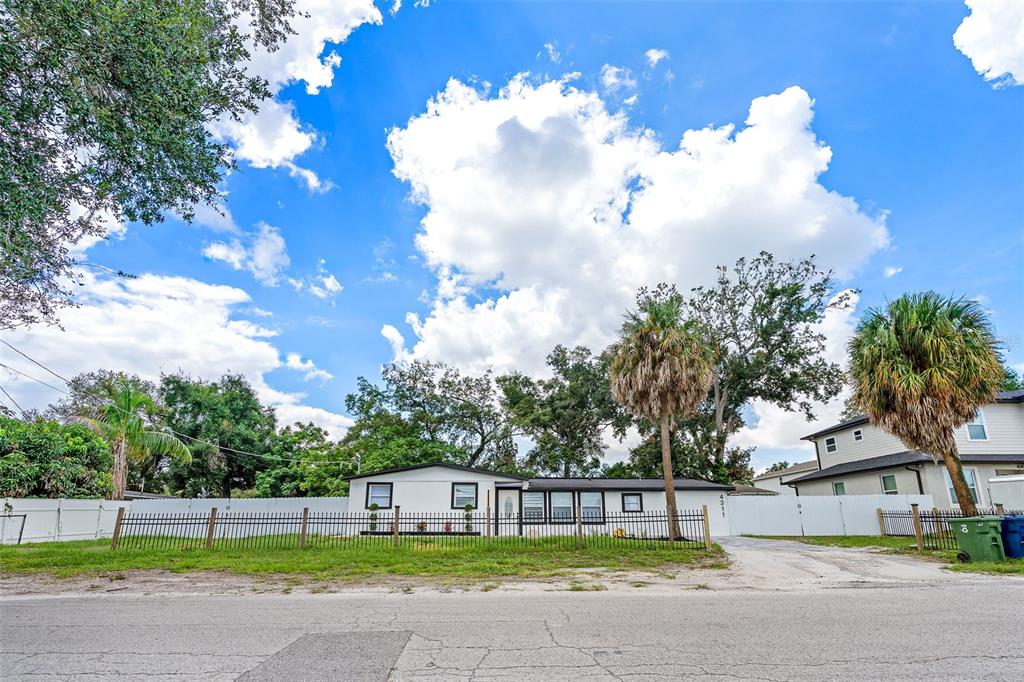4311 E FRIERSON AVENUE, TAMPA, FL — photo 4 of 30