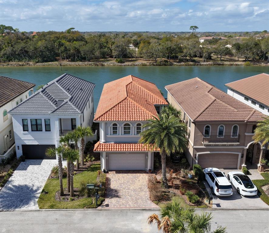 262 YACHT HARBOR DRIVE