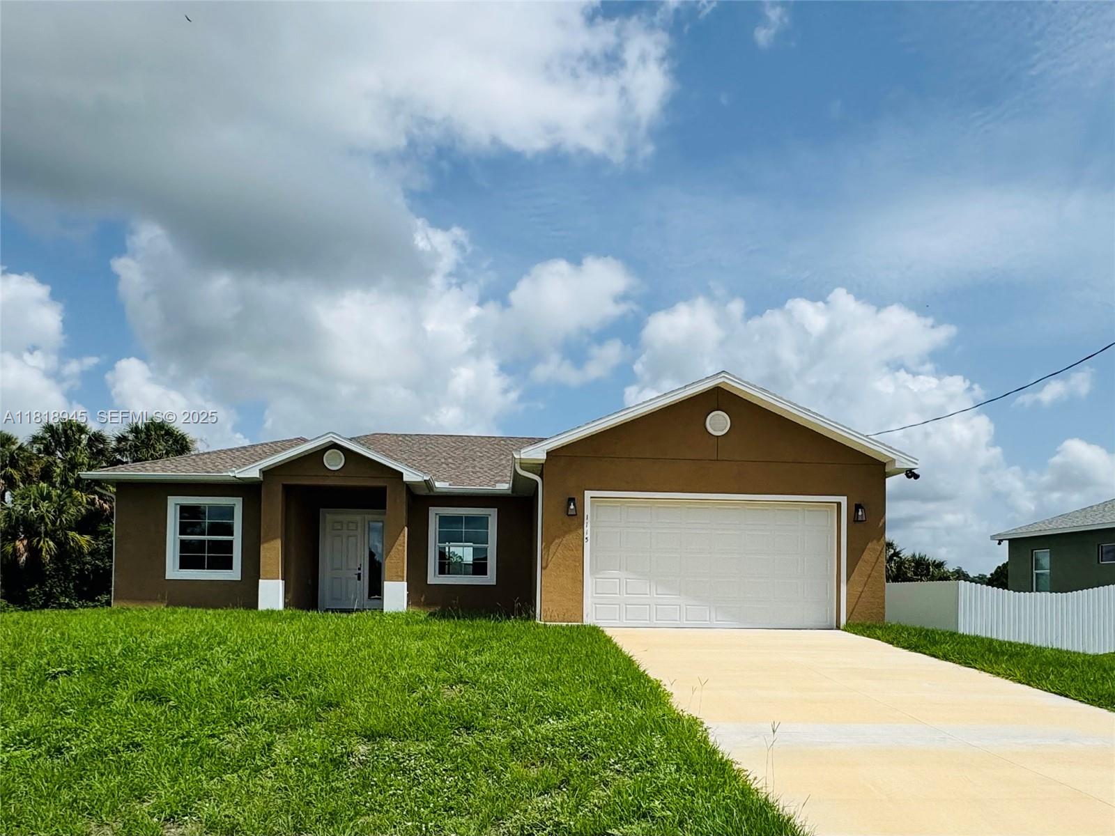 1115 Leader Street, La Belle FL 33935