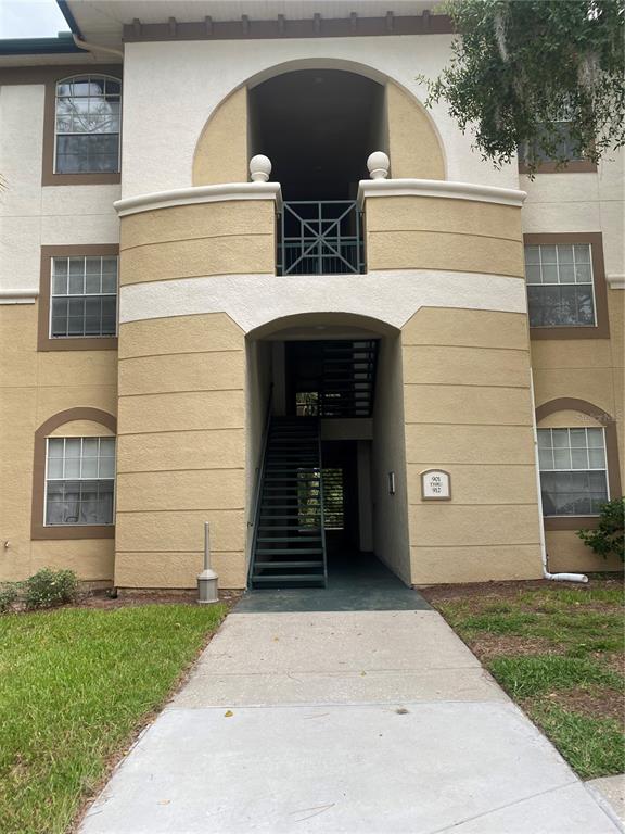 17110 CARRINGTON PARK DRIVE UNIT 830