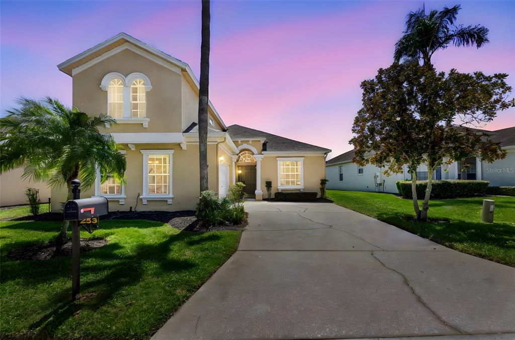 253 CALABAY PARC BOULEVARD