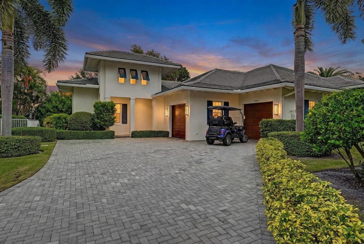 2590 Estates Drive, North Palm Beach FL 33408