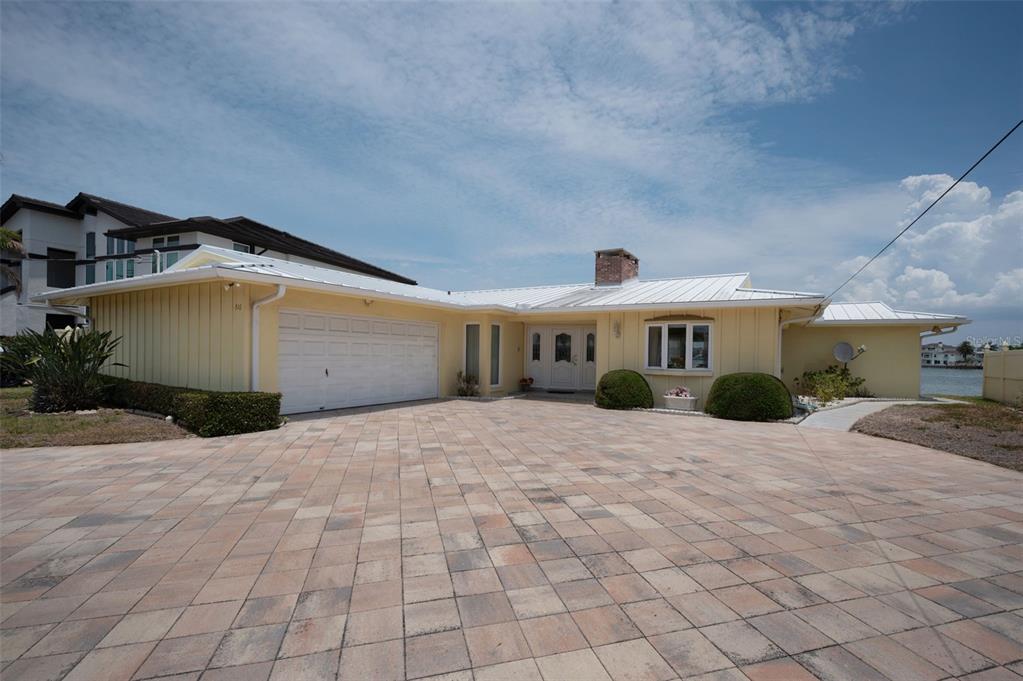 516 HARBOR DRIVE N