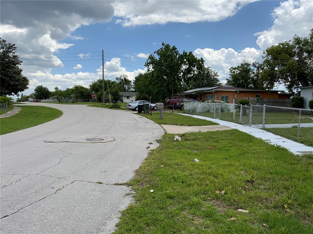 HASTINGS DRIVE, DELTONA, FL — photo 4 of 14
