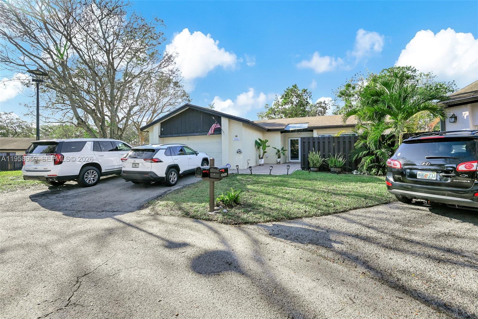 13416 SW 108th St Cir N, Miami FL 33186