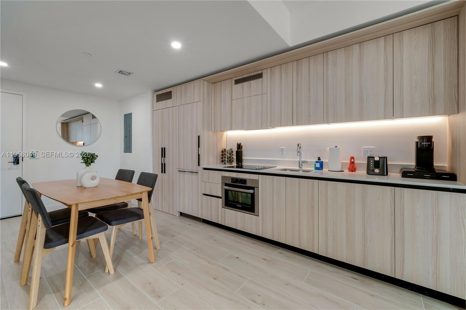 225 N Miami Ave # 1707, Miami FL 33128
