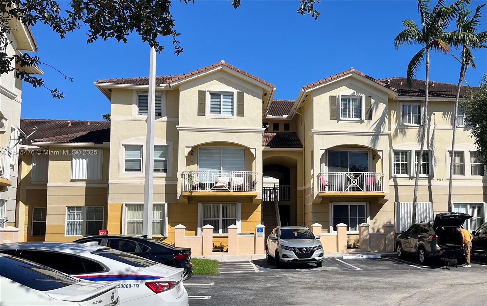 8912 W Flagler St # 108, Miami FL 33174