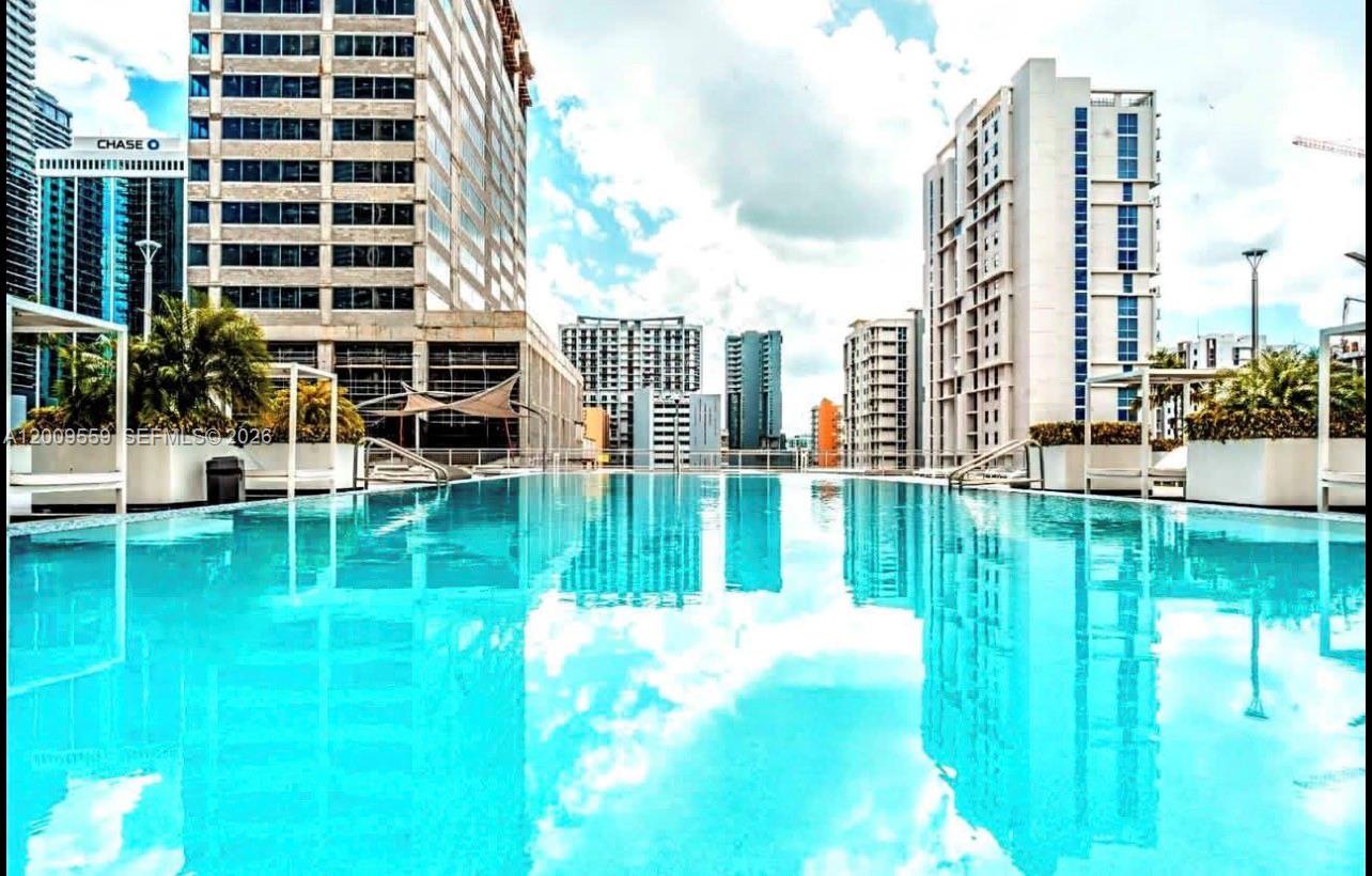 690 SW 1st Ct, Miami FL 33130