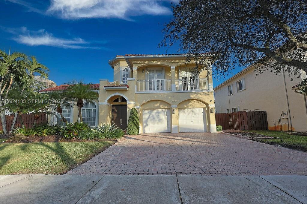 6853 NW 113th Pl, Doral FL 33178