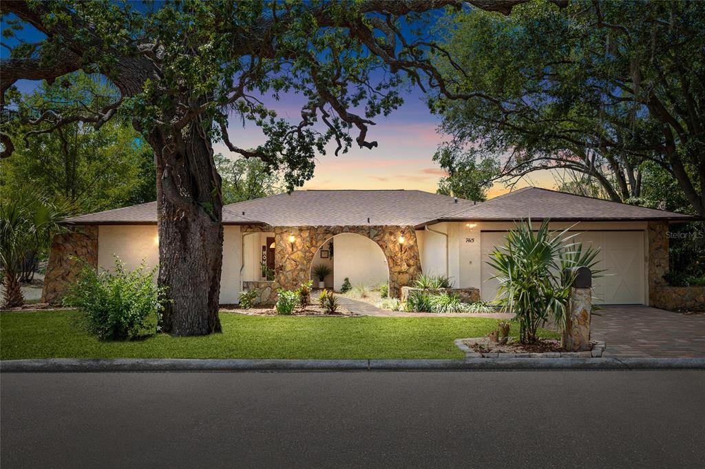 7415 LAKE FOREST CIRCLE