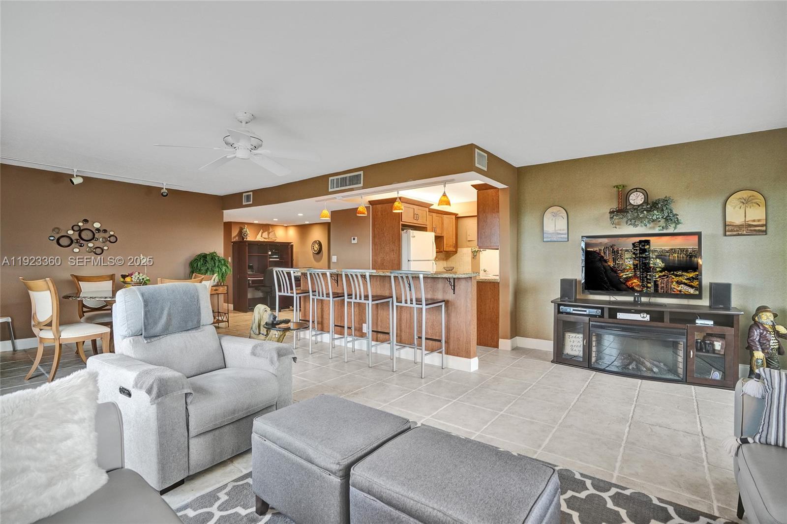 5100 Dupont Blvd # 6M, Fort Lauderdale FL 33308