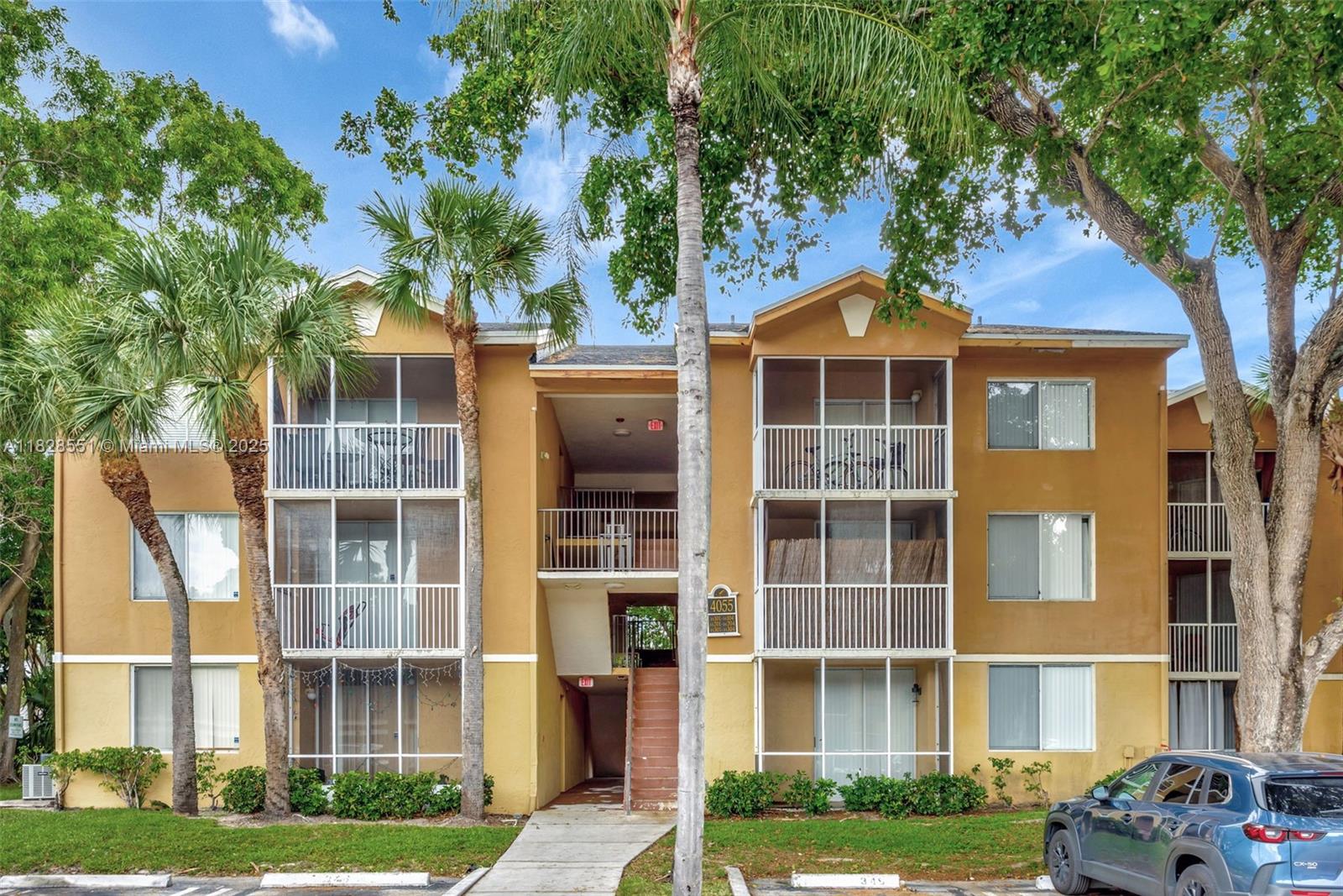 4055 W Mcnab Rd # H103, Pompano Beach FL 33069