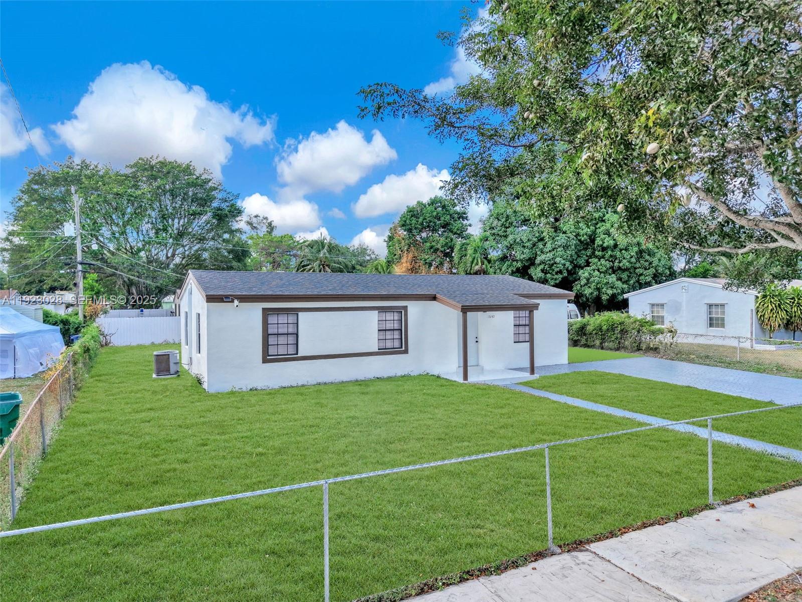 16140 NW 17th Pl, Miami Gardens FL 33054