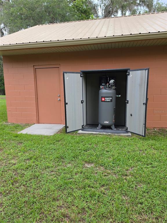 38700 LAKEVIEW DRIVE, LADY LAKE, FL — photo 5 of 30