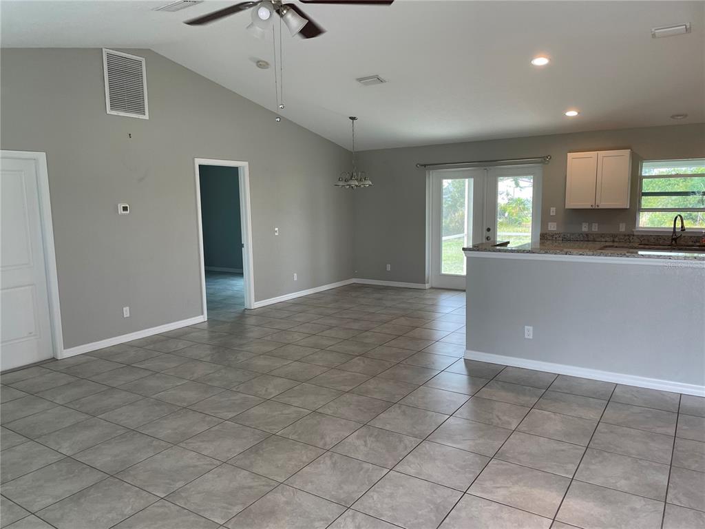 10136 WILLMINGTON BOULEVARD, ENGLEWOOD, FL — photo 4 of 16