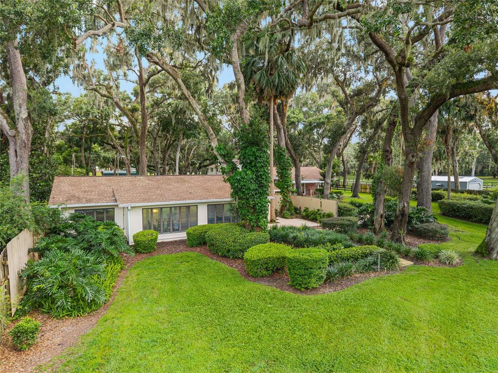 10745 SE SUNSET HARBOR ROAD, SUMMERFIELD, FL — photo 2 of 30