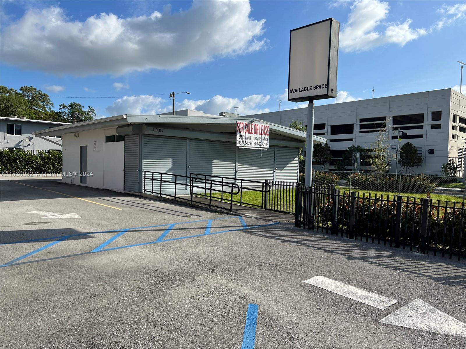 1001 NW 95th St, Miami FL 33150