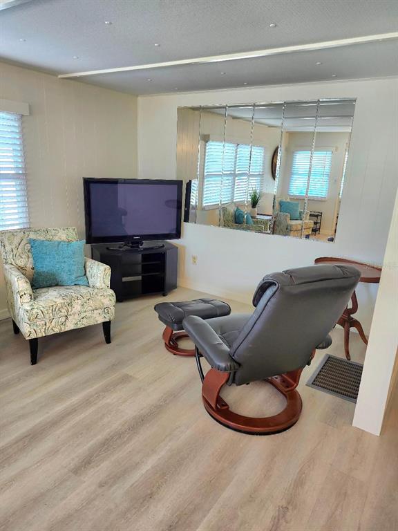 6505 KANSAS STREET, BRADENTON, FL — photo 4 of 30