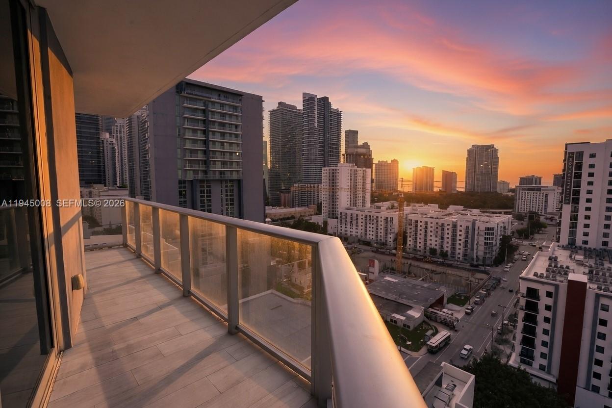 1010 SW 2nd Ave # 1703, Miami FL 33130