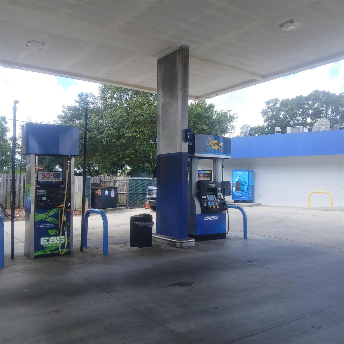 A Sunoco gas station features two fuel pumps under a covered concrete canopy — 2501 Orange Avenue, Fort Pierce FL 34947, FORT PIERCE, FL