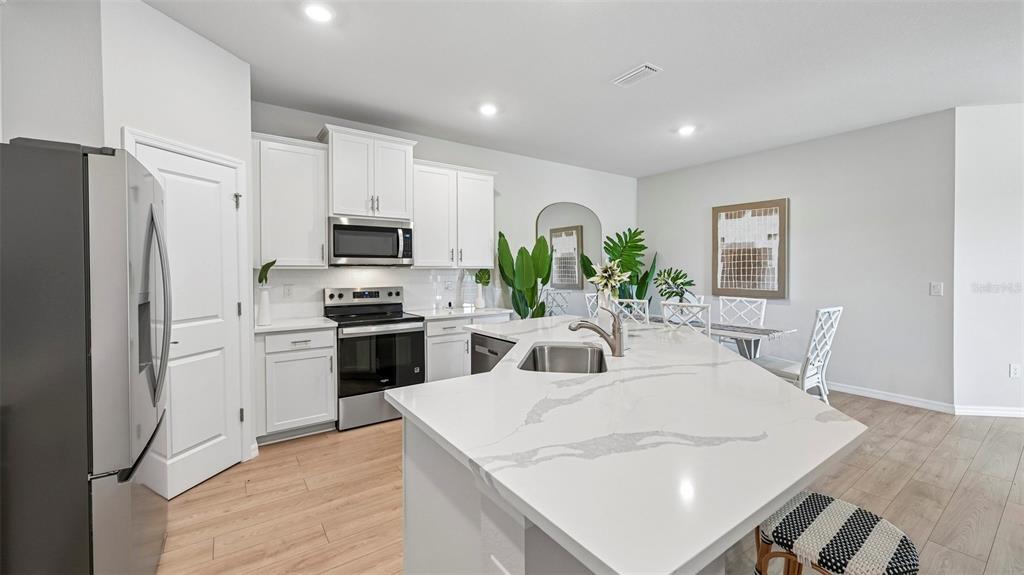 15820 8TH PLACE E, BRADENTON, FL — photo 4 of 30