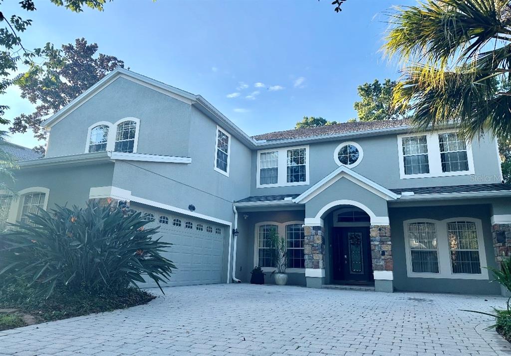 2111 ROCKY BLUFF COURT
