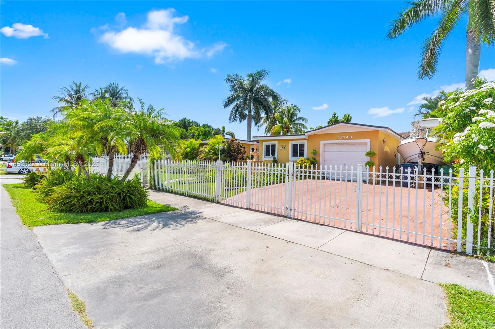 15440 SW 294th Ter, Homestead FL 33033