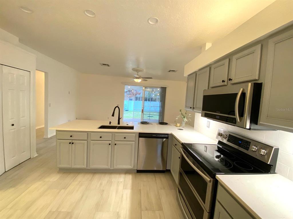 3837 FALLSCREST CIRCLE, CLERMONT, FL — photo 5 of 24