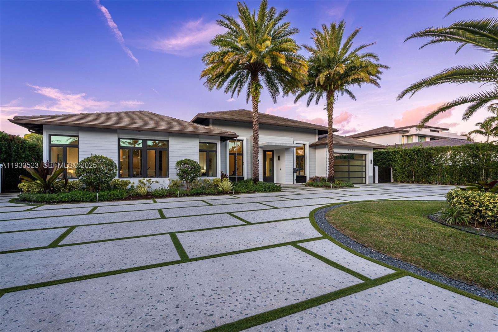 8271 SW 67th St, Miami FL 33143
