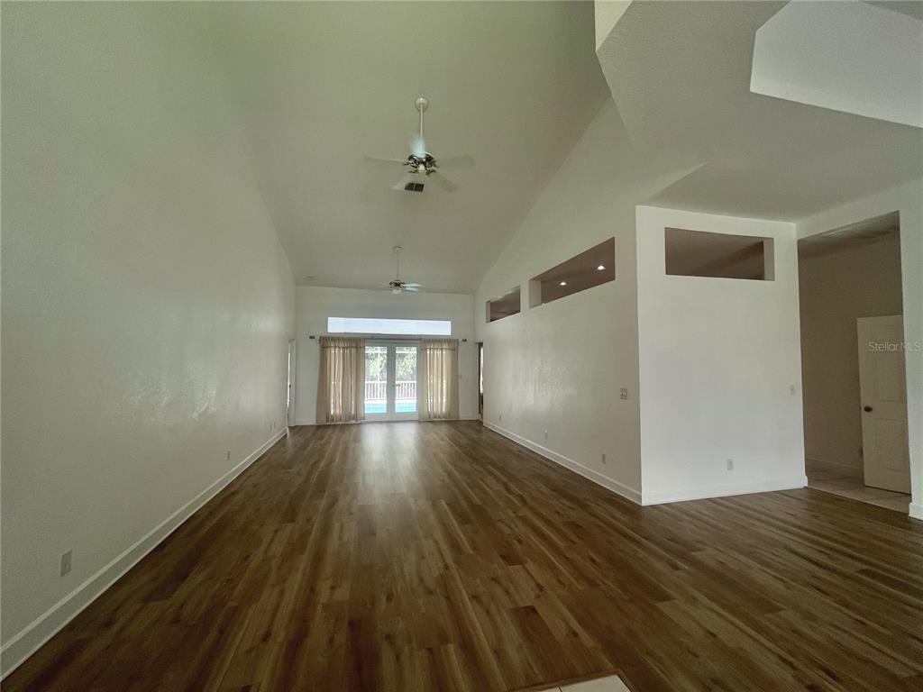 7116 PEBBLE BEACH LANE, SEMINOLE, FL — photo 4 of 30