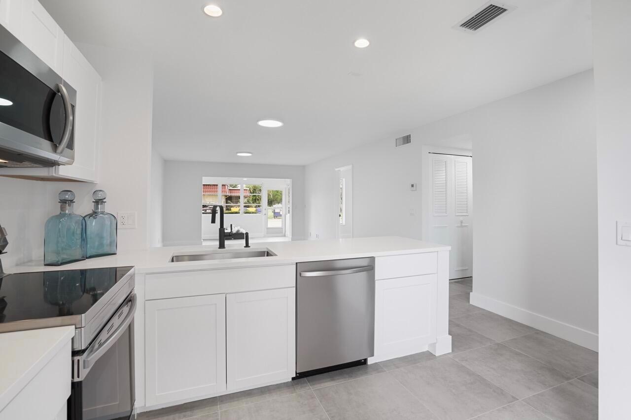 737 Nantucket Circle # B, Lake Worth FL 33467