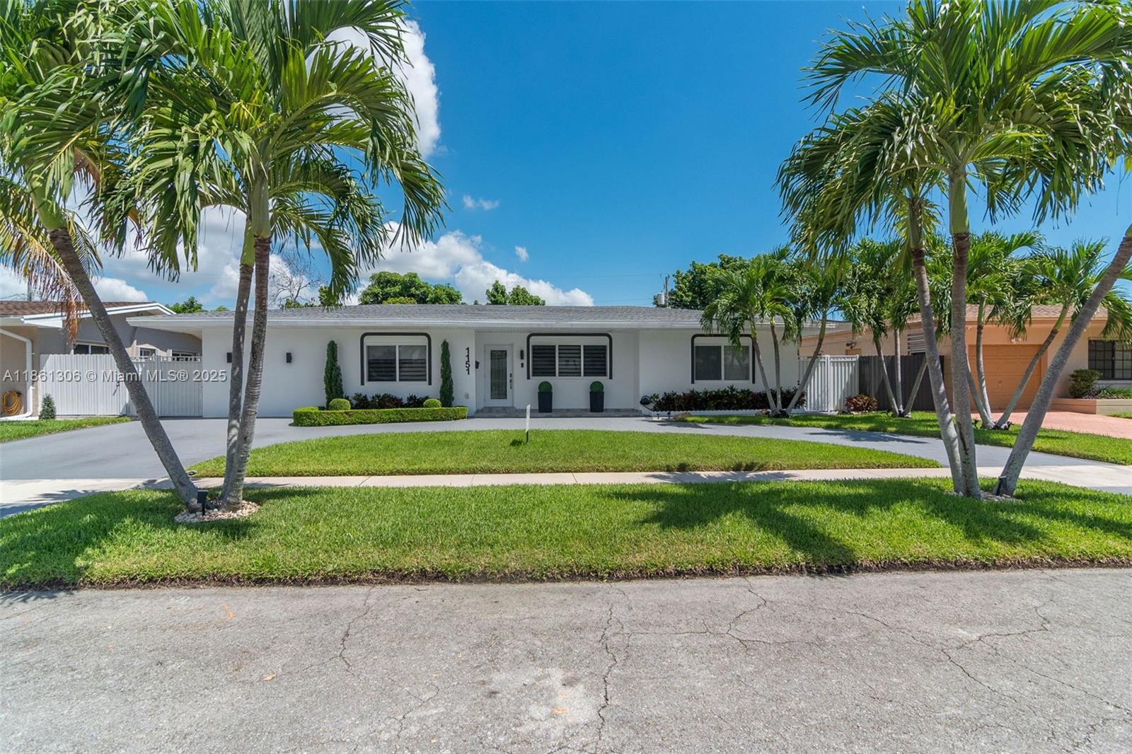 1151 NE 203rd St, Miami FL 33179
