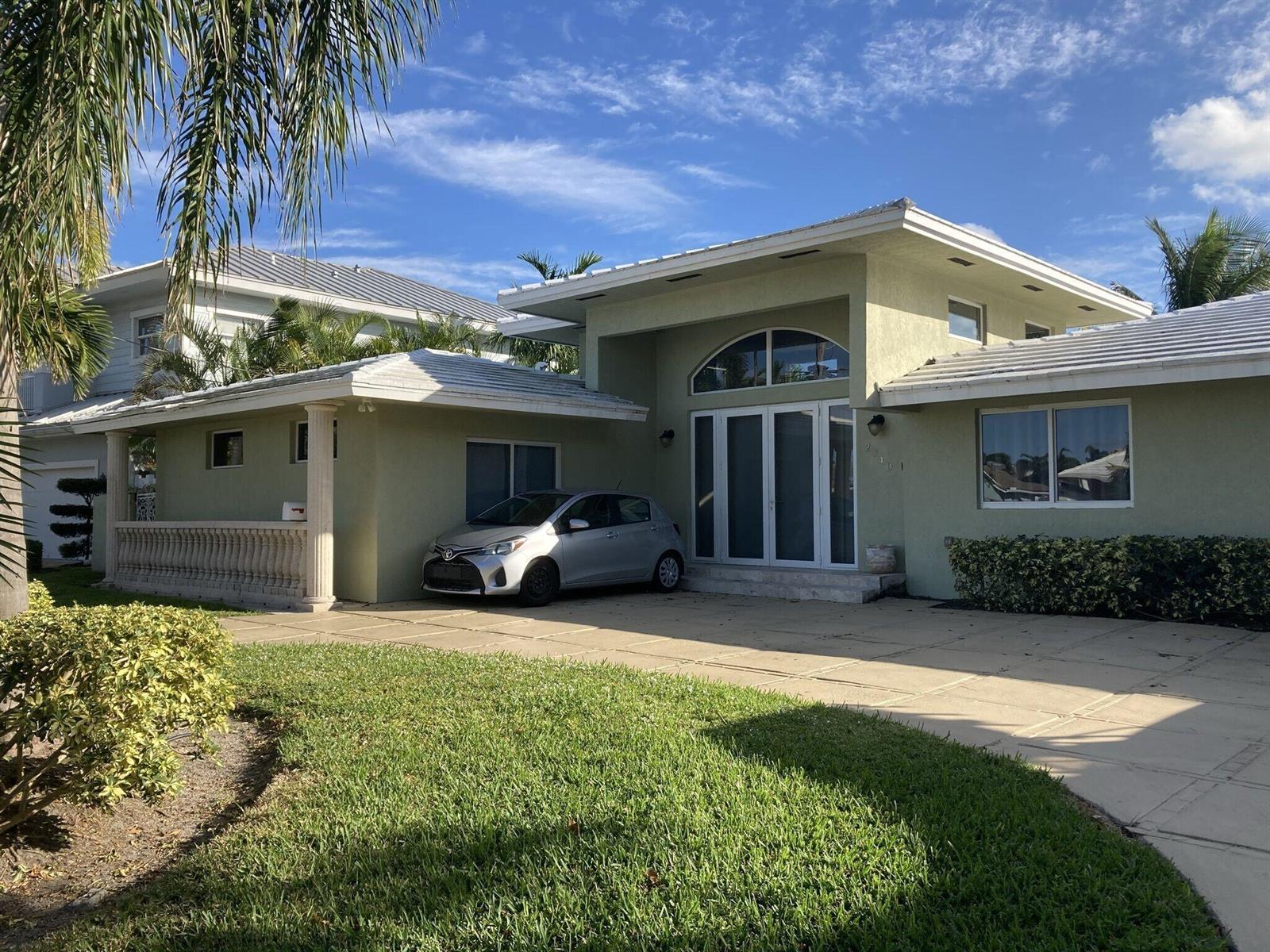 2740 NE 10th Street, Pompano Beach FL 33062