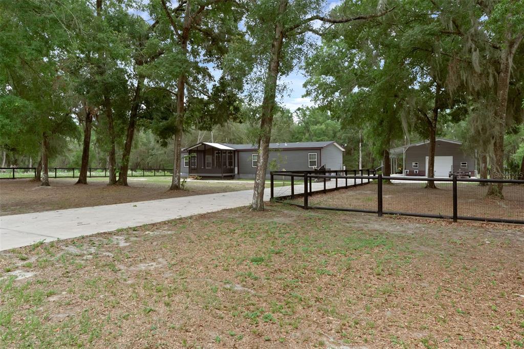 4048 LAKE GRIFFIN ROAD