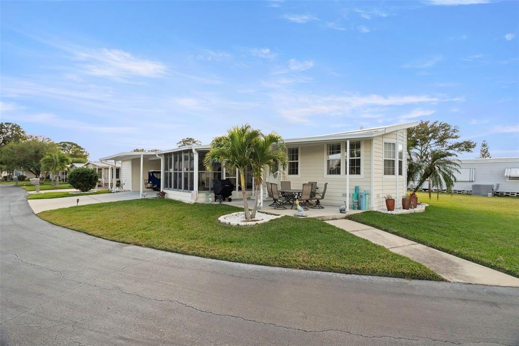 160 CLUBVIEW DRIVE UNIT 1