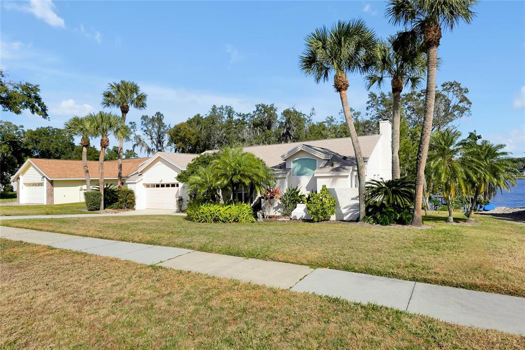 816 ROSEMERE CIRCLE