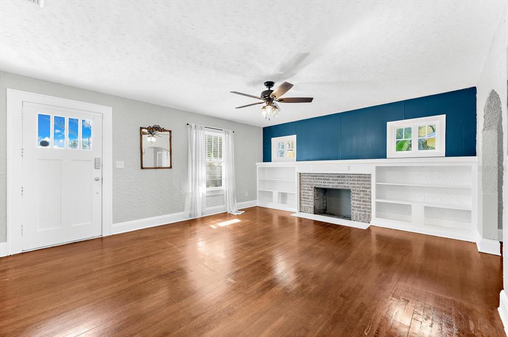 2726 8TH AVENUE W, BRADENTON, FL — photo 4 of 30