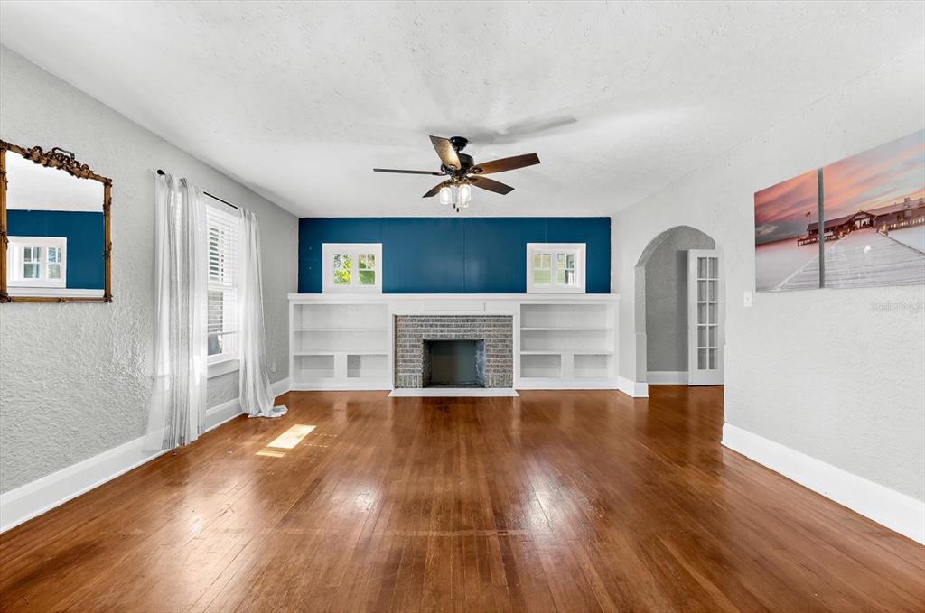 2726 8TH AVENUE W, BRADENTON, FL — photo 5 of 30