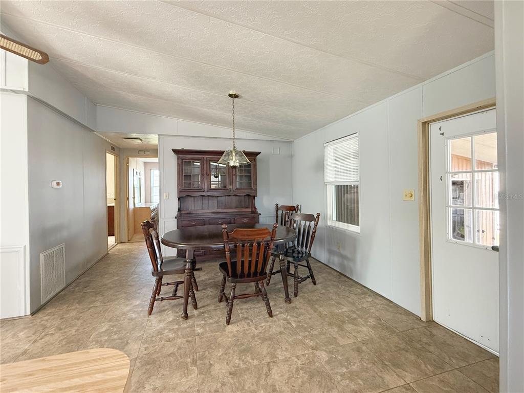 225 N SAINT THOMAS CIRCLE, APOLLO BEACH, FL — photo 5 of 14