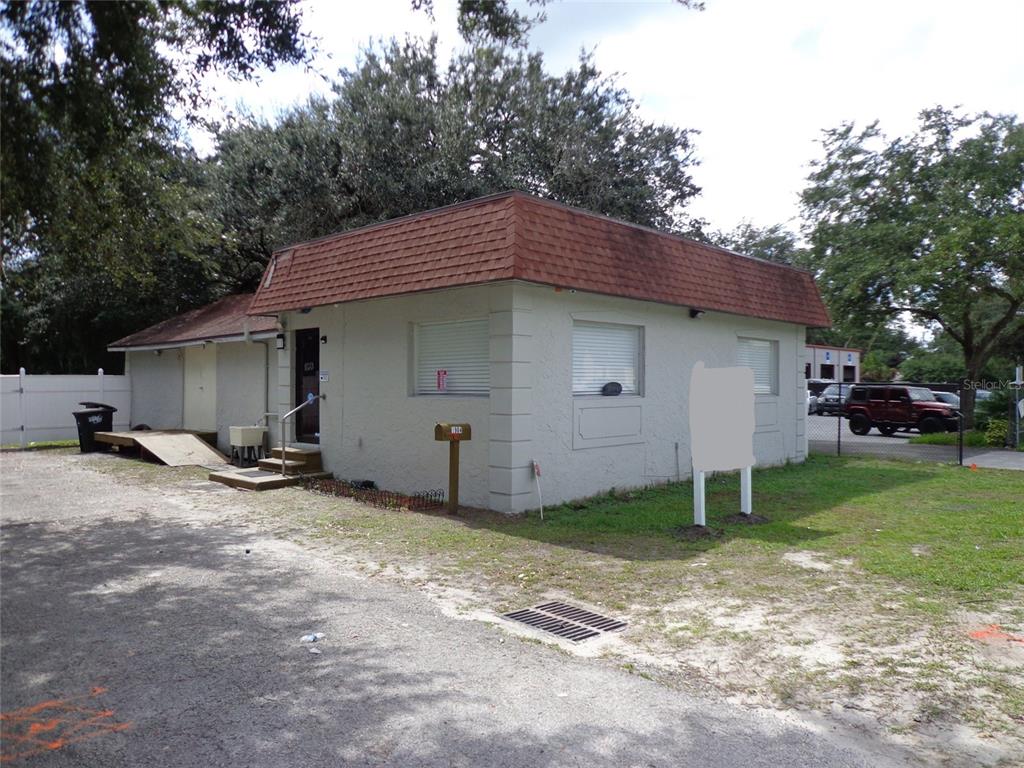 1904 W WATERS AVE, TAMPA, FL — photo 2 of 19