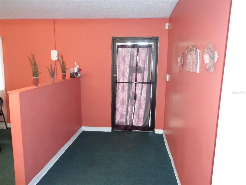 1904 W WATERS AVE, TAMPA, FL — photo 5 of 19
