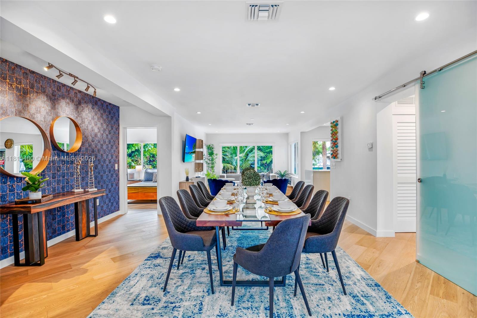 38 SW 25th Rd, Miami FL 33129